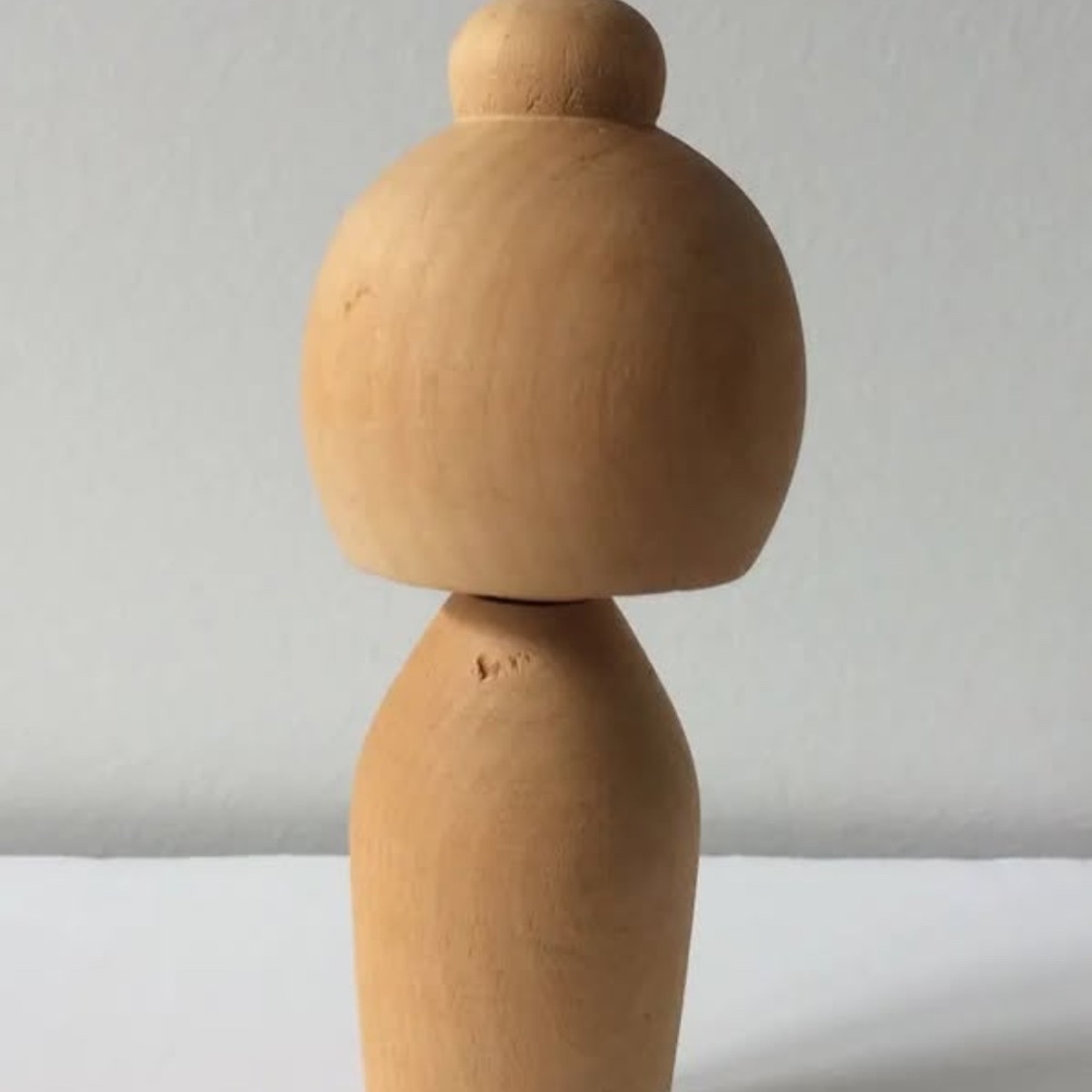 Vintage Japanese Kokeshi Doll Figurine - Picture 2 of 4